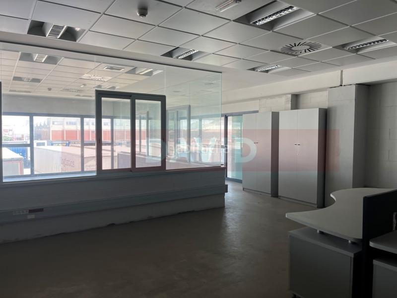 Foto 1c3638ad-012d-4c21-8ee6-98a04e12daf0. Capannone industriale in Zona Franca - Port Barcelona