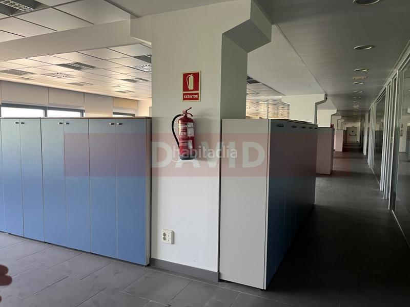 Foto 2dcabca0-642b-422a-afa5-44f21c2cd181. Capannone industriale in Zona Franca - Port Barcelona