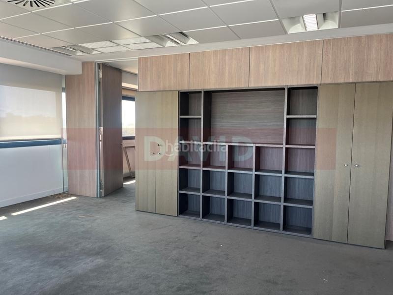 Foto 68ffd889-554d-4a09-88ba-130b357a91e2. Capannone industriale in Zona Franca - Port Barcelona