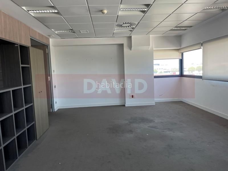 Foto 9bc156d4-a3e1-4f16-be5f-ba68a3c7701c. Capannone industriale in Zona Franca - Port Barcelona