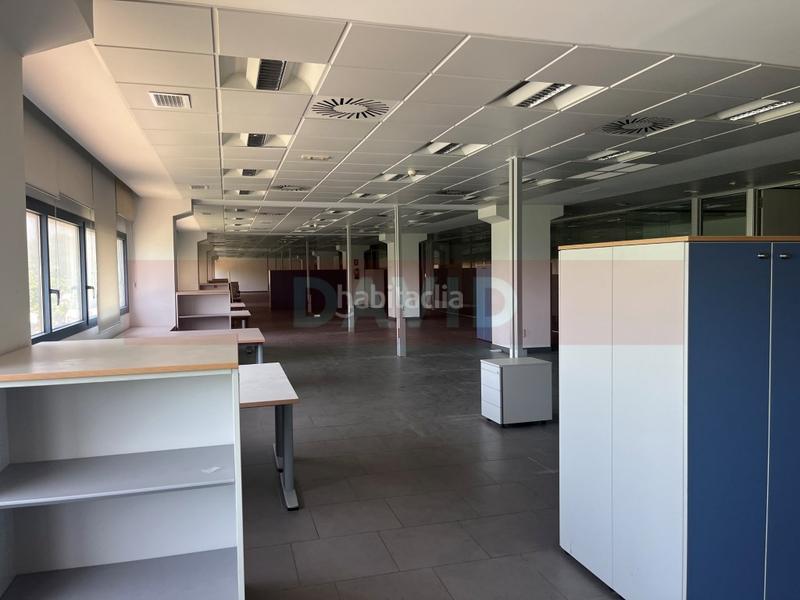 Foto b15b6bf6-0a62-4932-8bee-47ff5f63ba56. Capannone industriale in Zona Franca - Port Barcelona