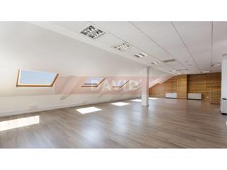 Location Bureau  N/a. Luminosa oficina en alquiler en el centro de barcelona eixample