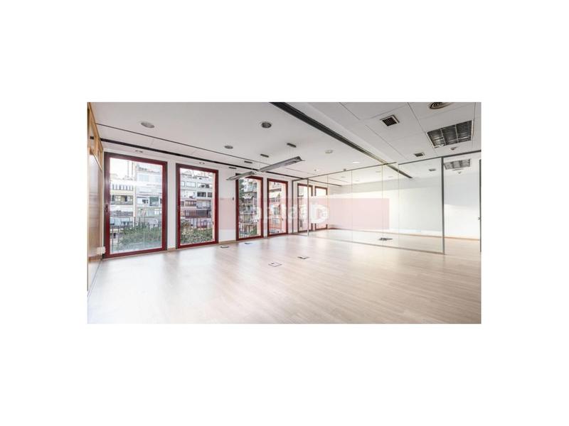 Foto 043c1566-a0f9-499c-bf70-4199c5db775a. Rent office space in Dreta de l´Eixample Barcelona