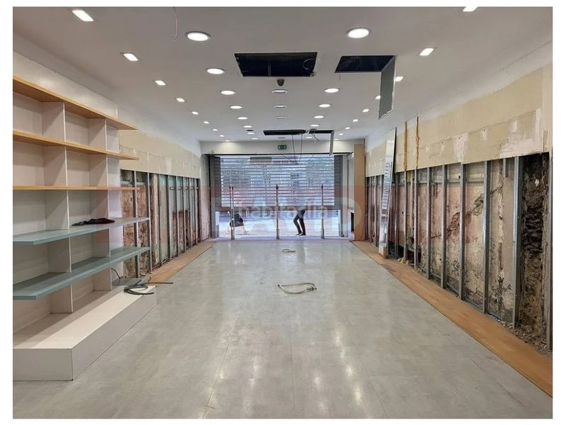 Foto 1a7953d2-6c08-4c9a-8e65-1f01465887e4. Lloguer local comercial a Centre Granollers