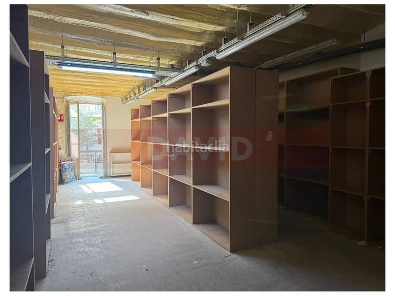 Foto bd7a1d5f-8224-4255-b2cc-6def3fbbb176. Lloguer local comercial a Centre Granollers