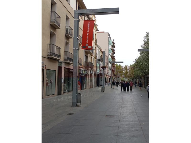 Foto faf8395d-81ed-47aa-b5ad-73d3c9df16e2. Lloguer local comercial a Centre Granollers