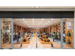 Location Local commercial  N/a. Fantastico local en el mejor tramo comercial de granollers