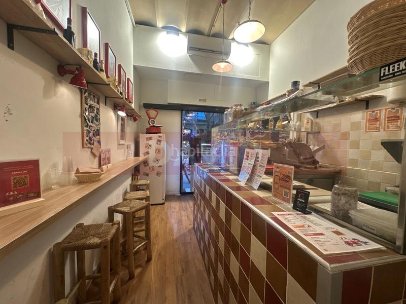 Foto 6bc06787-bb33-4d02-91cf-a6dae8bc252d. Traspaso local comercial  zona Sant Antoni en Barcelona