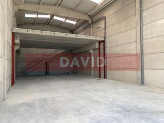 Affitto Capannone industriale  Avenida roquetes, de les. Nave industrial en alquiler  350 m  sant pere de ribes barcelona