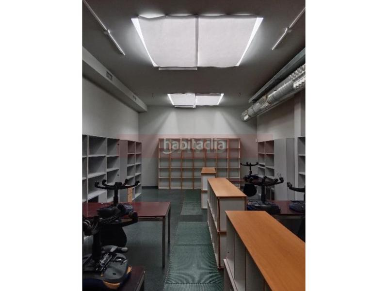 Foto b685ed4c-2eb9-432c-a51c-594e3f07d772. Edifici a Barri de les Corts Barcelona