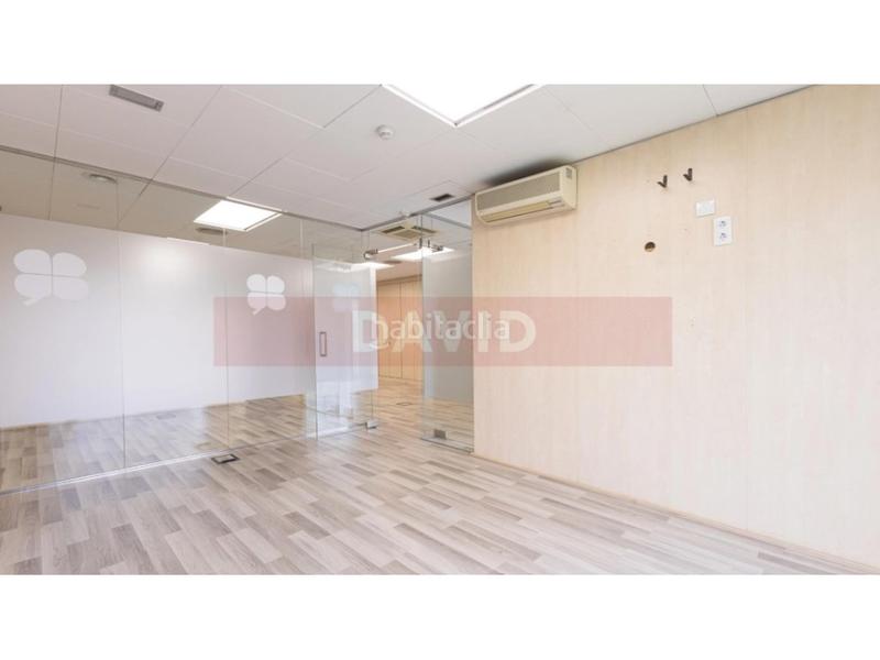 Foto f8adb7c5-dbec-488a-957f-72c48a8413fd. Lloguer oficina a Dreta de l´Eixample Barcelona