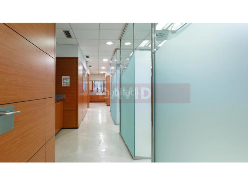 Foto 2680937f-adba-43d9-aaa1-ba54d7ddb1bd. Lloguer oficina a Dreta de l´Eixample Barcelona