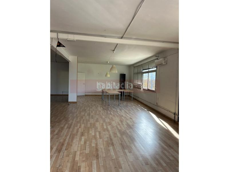 Foto c284738d-1b8b-40a9-924b-98eb247c2ba2. Alquiler nave industrial  en lhospitalet de 1.137 m en Hospitalet de Llobregat (L´)