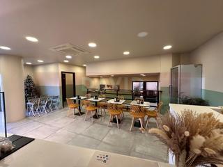 Traspàs Local Comercial  Gran via corts catalanes. Local en traspaso en gran via corts catalanes