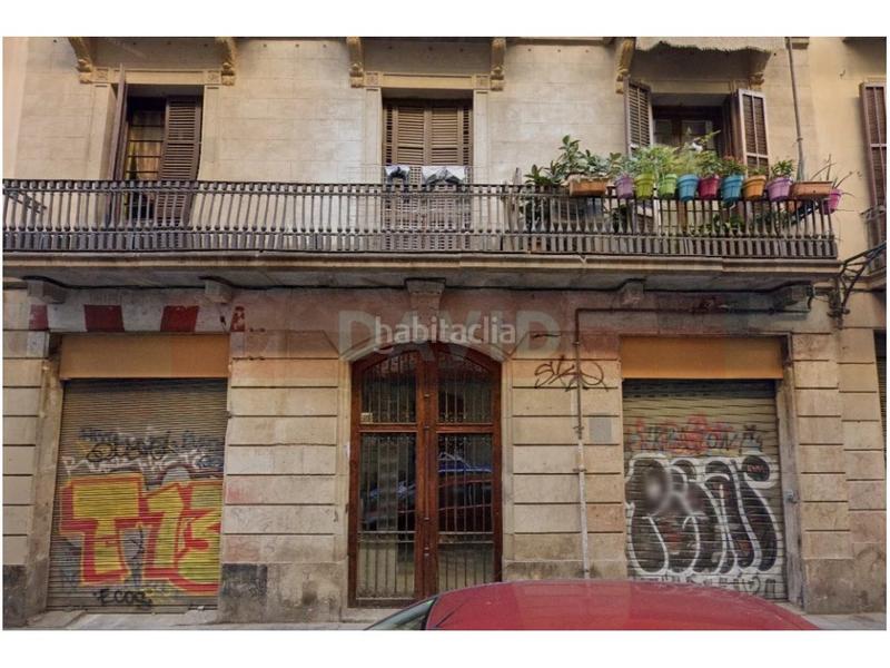 Foto 3e967a0f-85f7-44e0-bd2b-68a5a8273821. Local comercial local en venta en el centro Raval en Barcelona