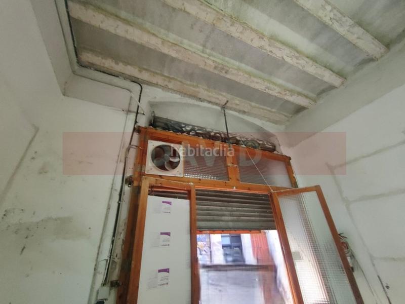 Foto 9a82d7ce-3d9e-4e25-aac0-46f5a55d2536. Local comercial local en venta en el centro Raval en Barcelona