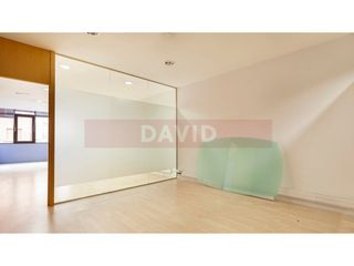 Miete Büro  Avenida riera de cassoles. Oficina muy luminosa, amplia y con mucha luz natural gracia