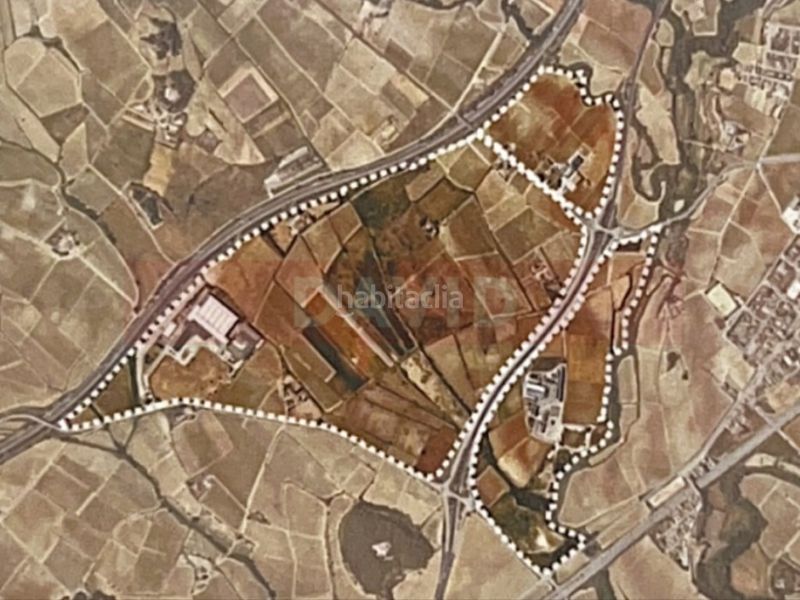 Foto d695fb1e-e328-4a2a-85e2-38cd5af06f20. Solar industrial a Arboç (L´)