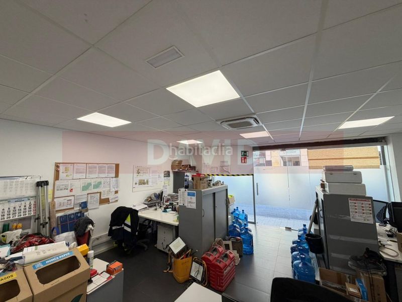 Foto ddd26a79-db2f-4a03-9c75-002e6a8afd2a. Local comercial a Vila de Gràcia Barcelona