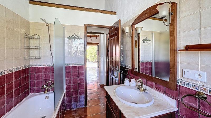 Foto 88c48958-e585-45ce-8cf6-d5e3a1bf3f81. Bauernhof mit parking pool in Almáchar