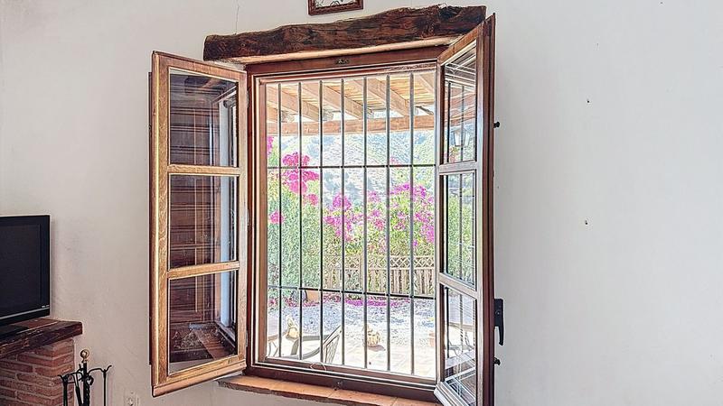 Foto ed54ecf7-a2fe-4a76-8317-48ad95604894. Bauernhof mit parking pool in Almáchar