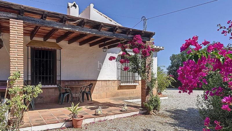 Foto f494e546-c02a-44a1-8841-7e95711b3544. Bauernhof mit parking pool in Almáchar