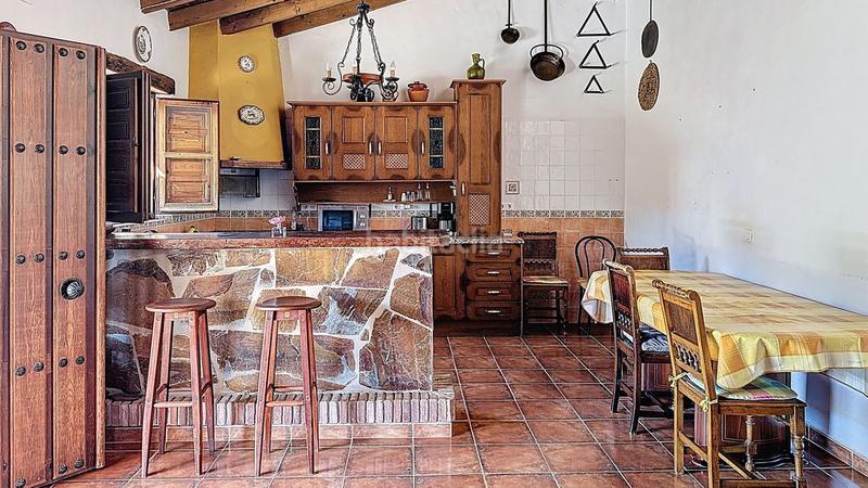 Foto 0f1043d3-9148-41b1-b0f0-758614455df1. Masia amb aparcament piscina a Almáchar