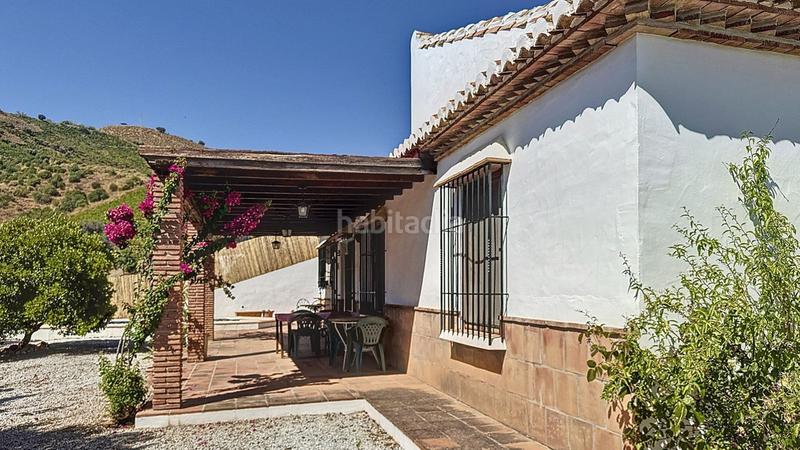 Foto 8bb24528-e967-4b1e-b206-b2cbf155e0c3. Masia amb aparcament piscina a Almáchar