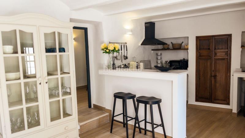 Foto 79d3417f-da4e-4fb6-aca0-c8215f7dea5b. Casa adossada a Guaro