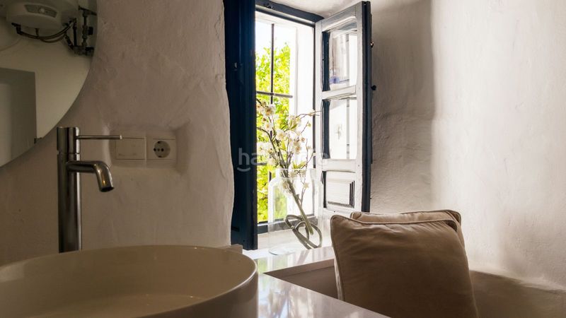 Foto c8520d50-a493-4d49-908d-3d40ad1bd2d9. Casa adossada a Guaro