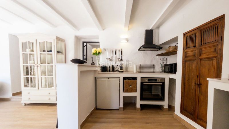 Foto d47a3deb-aab9-4cbe-83c8-d723df8b7a80. Casa adossada a Guaro