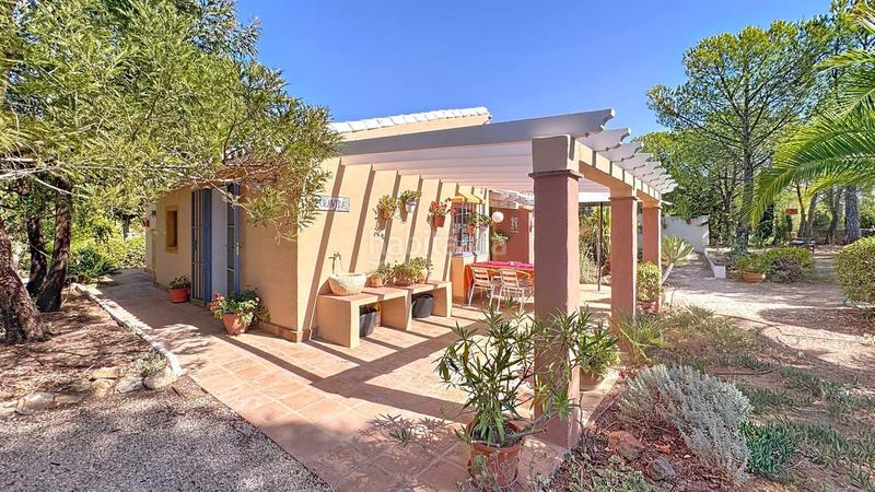 Foto 5ef365e9-5082-4b4a-b0d4-60d711cecb06. Masia amb aparcament piscina a Riogordo