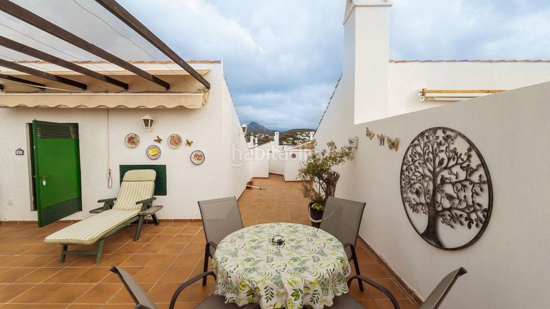 Foto 2c835405-9f55-41e9-9306-7864fc2d5810. Duplex con parcheggio piscina in Bel - Air Estepona