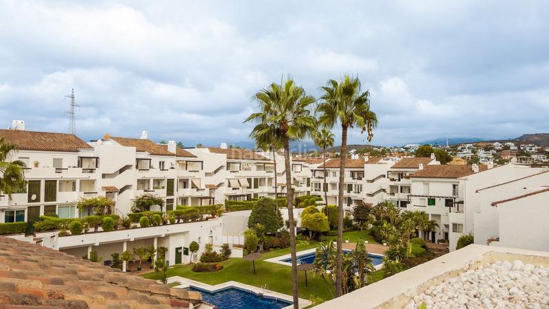 Foto 9e34de0d-ce5e-43b3-930e-0d5866c3ffa1. Duplex con parcheggio piscina in Bel - Air Estepona