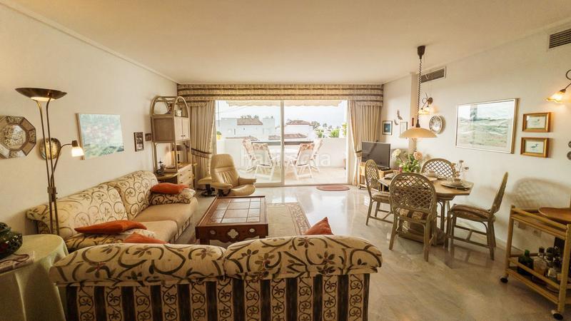 Foto a3c0bf42-2288-4fcf-a310-0828f3106468. Duplex con parcheggio piscina in Bel - Air Estepona