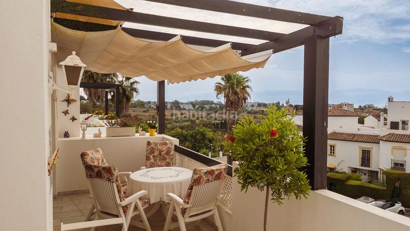 Foto ca78d5ac-ffee-44e7-a078-405657148c27. Duplex con parcheggio piscina in Bel - Air Estepona