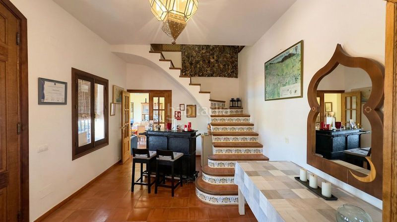 Foto f23b5a74-7034-4166-9237-82a13ef110f8. Masia amb aparcament piscina a Álora