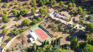 Chalet en Manantiales - Lagar - Cortijo
