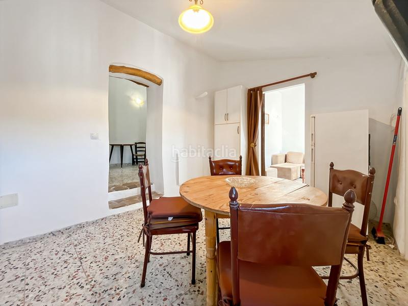 Foto 39646c29-e4fa-41cf-b722-f0e1da48385d. Reihenhaus mit parking in Cútar