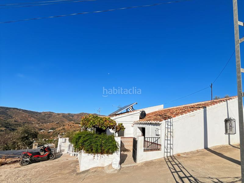 Foto 4d01b179-1095-492c-a75c-3bb89e203cc3. Reihenhaus mit parking in Cútar