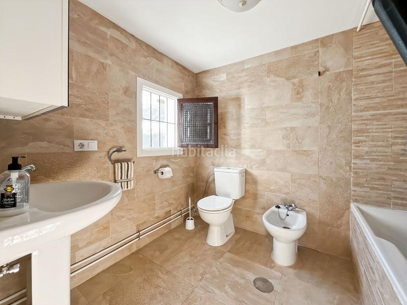 Foto 69cae991-3d2c-4f3a-be46-b1796d1d4cca. Reihenhaus mit parking in Cútar