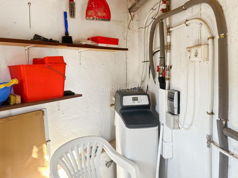 Foto 80bbea32-850f-4bbb-9200-af90c74eae1d. Reihenhaus mit parking in Cútar