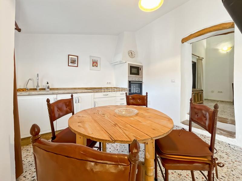 Foto e6b6c635-c00e-494e-8099-d714acf62e12. Reihenhaus mit parking in Cútar