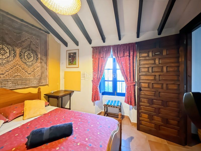 Foto b8c53989-2604-41f2-8930-9adfff5e1118. Casa adossada amb aparcament a Comares