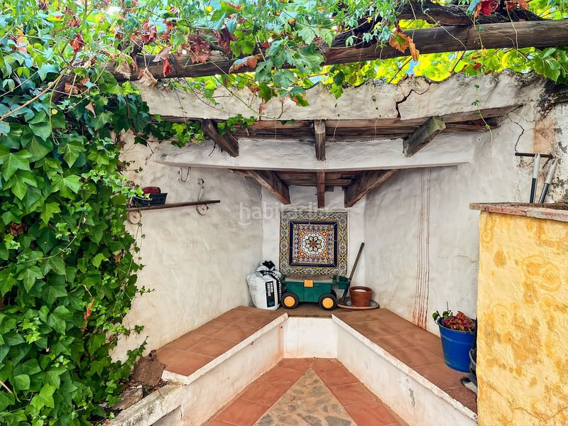 Foto d70c6e64-5e79-4956-a9f9-2b5300a6ad82. Casa adossada amb aparcament a Comares