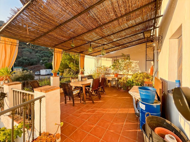 Foto e2b393e0-c7b9-4739-b462-dc6c267c812b. Casa adossada amb aparcament a Comares