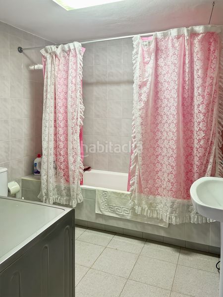 Foto e6b8fb07-bfe4-47e7-bc0a-6beaac62dd77. Masia a Comares