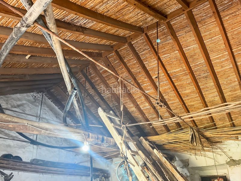 Foto f828540b-f2dd-48a4-a90b-10a55b2d27ab. Masia a Comares