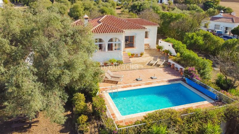 Foto 7833939b-b87c-4ff9-93b7-0f1dc6f72ff7. Chalet en Almogía