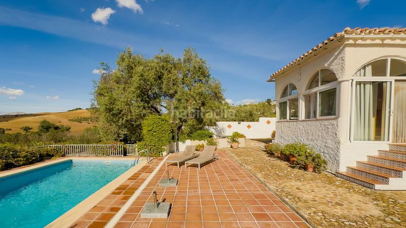 Foto ad002b32-fef6-4729-a2da-ad9f345c3c11. Chalet en Almogía